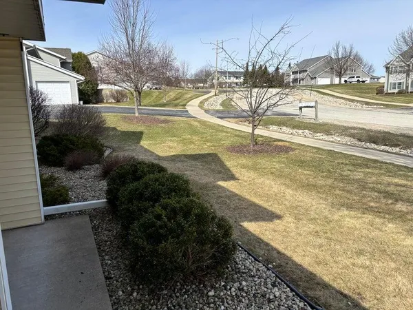 $184,900 | 364 Minz Park Circle, Unit 3, West Bend, WI 53095