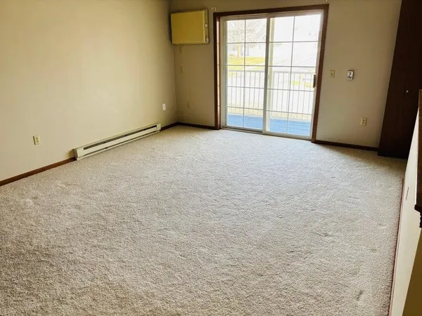 $184,900 | 364 Minz Park Circle, Unit 3, West Bend, WI 53095