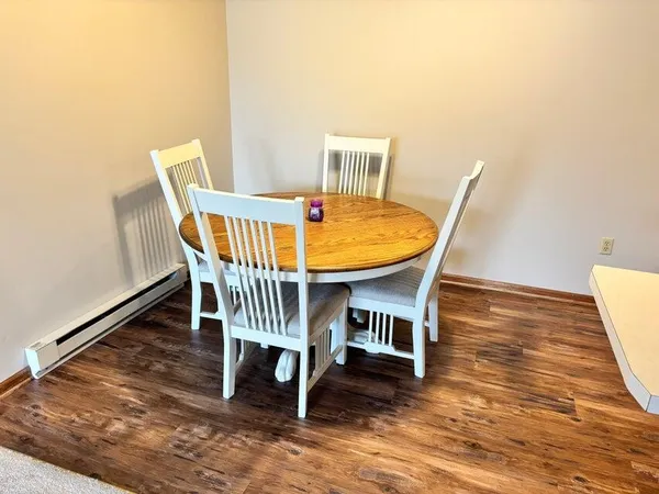 $184,900 | 364 Minz Park Circle, Unit 3, West Bend, WI 53095