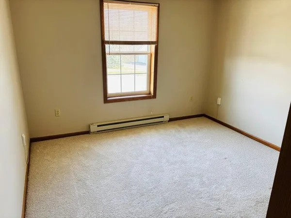 $184,900 | 364 Minz Park Circle, Unit 3, West Bend, WI 53095