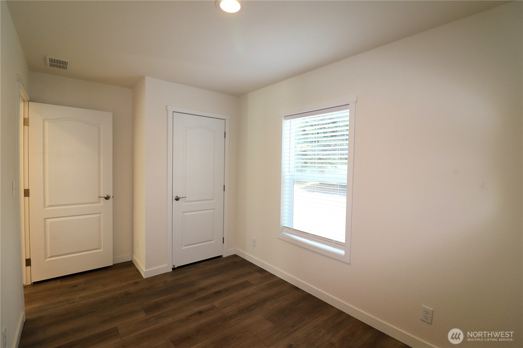 1060 North Wenas Road, Unit 9 Selah, WA 98942 - Photo 17 of 18
