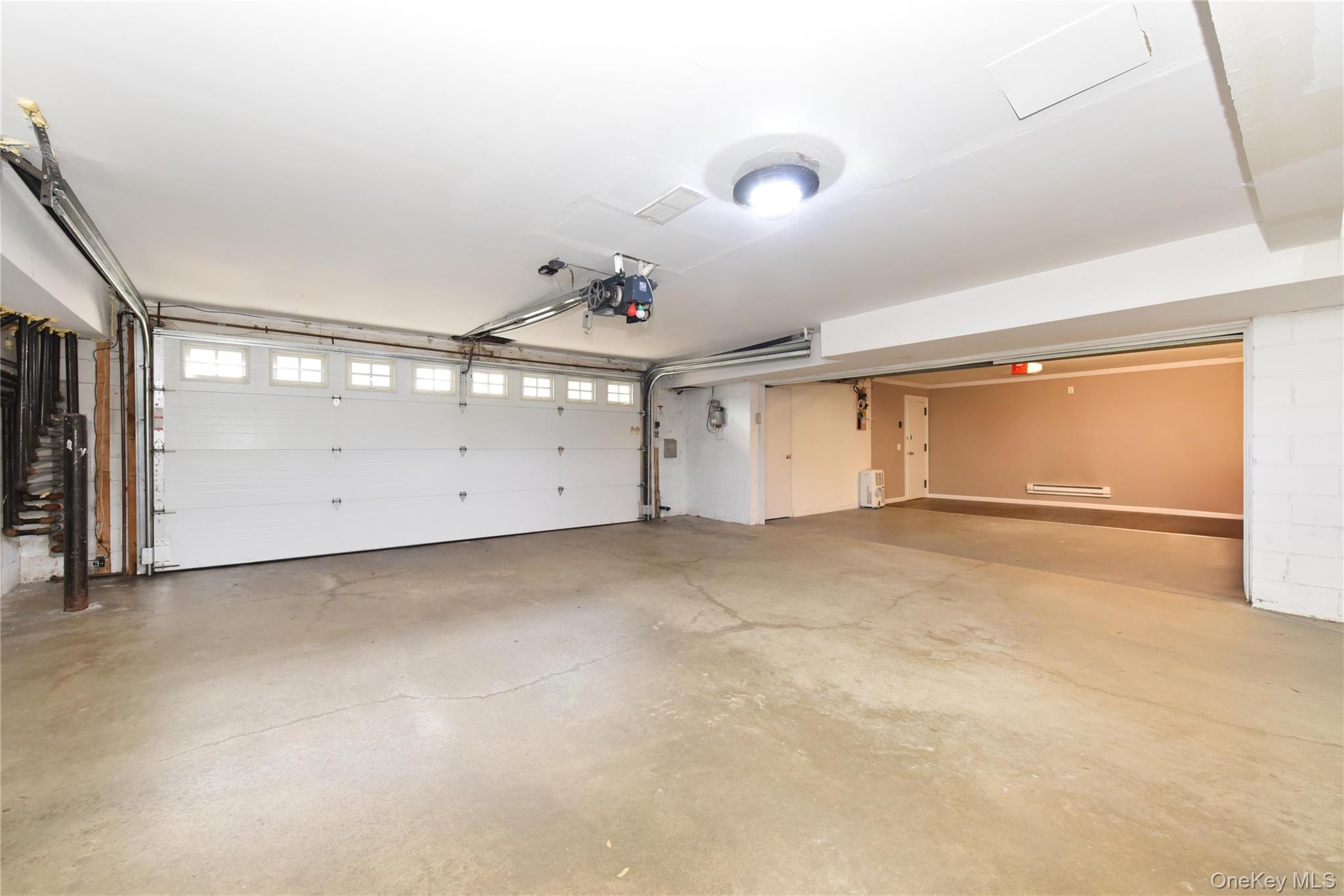 142 I U Willets Road Albertson, NY 11507 - Photo 32 of 32 a view of an empty room