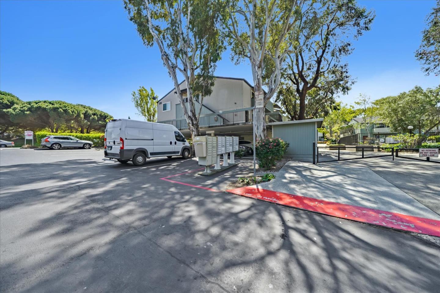 1126 Cherry Avenue, Unit 16 San Bruno, CA 94066 - Photo 30 of 32