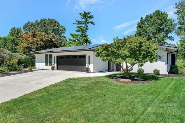 $9,500 | 102 Greencroft Drive, Champaign, IL 61821