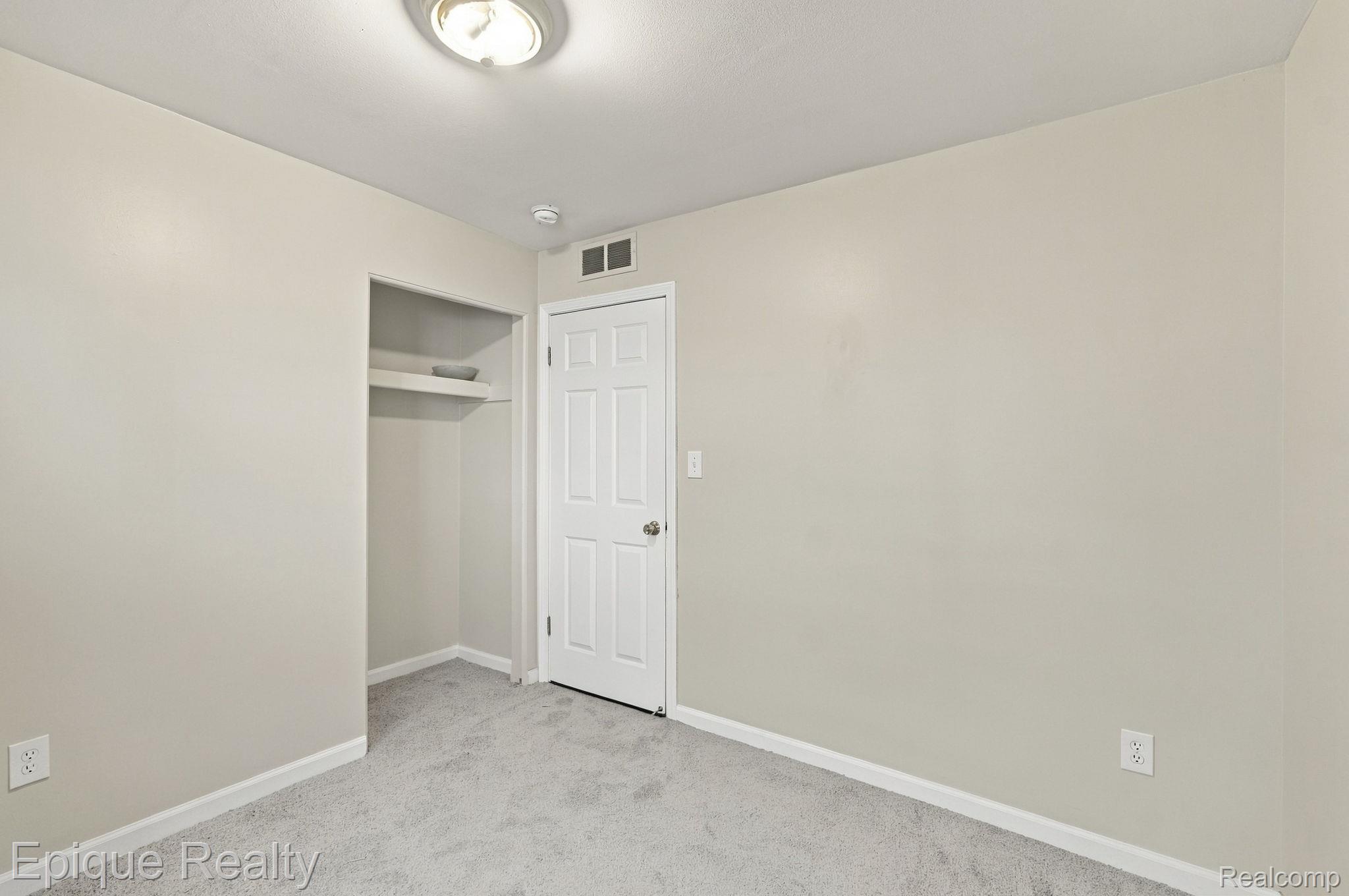 1962 Leitch Road Ferndale, MI 48220 - Photo 12 of 25 14-web-or-mls-DSC01215.jpg
