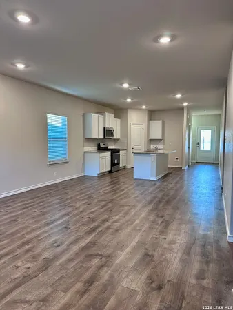 $2,750 | 21328 Ruby Creek, San Antonio, TX 78266