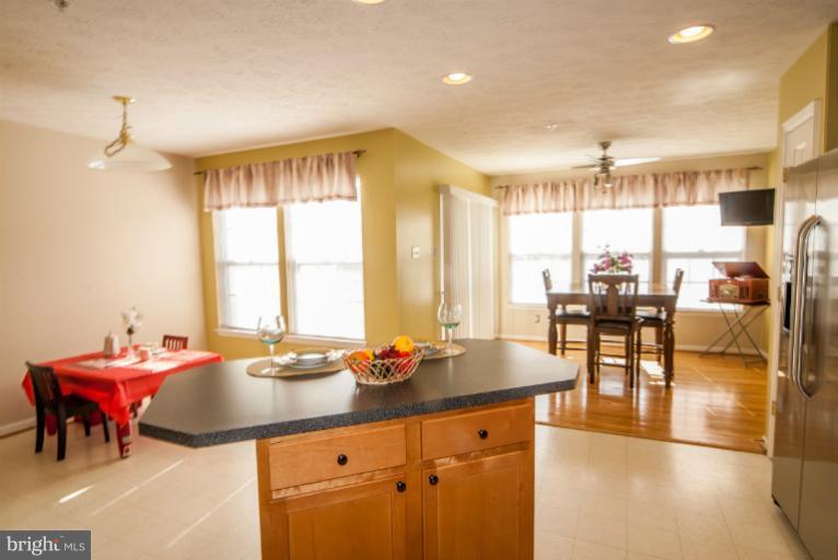 9845 Decatur Road Baltimore, MD 21220 - Photo 14 of 20 Kitchen