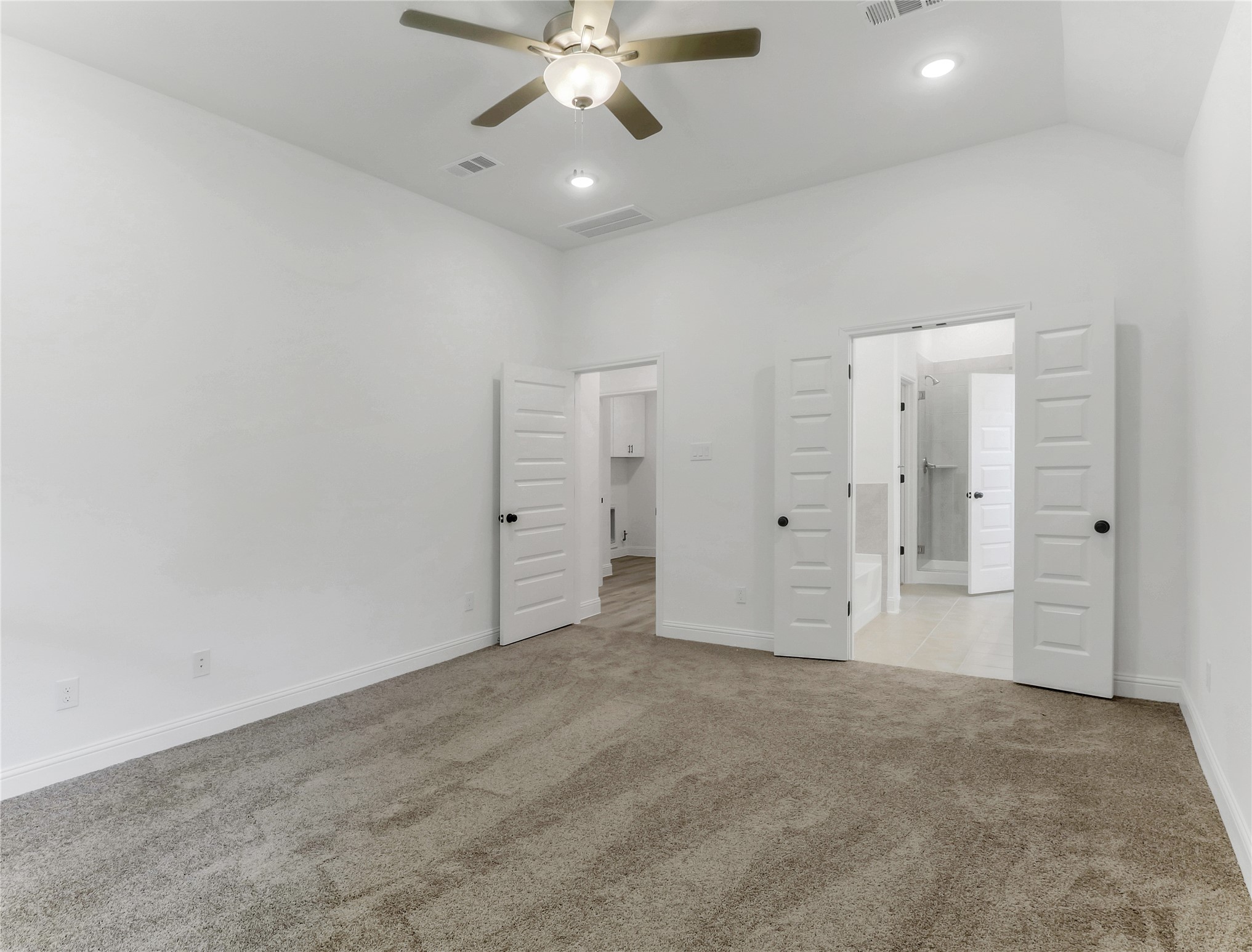 612 Evans Street Angleton, TX 77515 - Photo 12 of 33