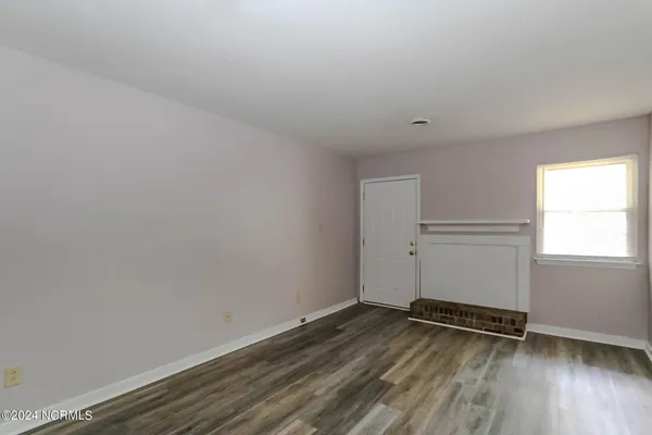 $1,000 | 201 Shipman Road, Unit D15, Havelock, NC 28532