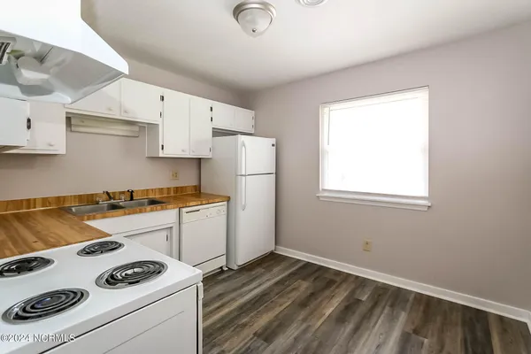 $1,000 | 201 Shipman Road, Unit D15, Havelock, NC 28532