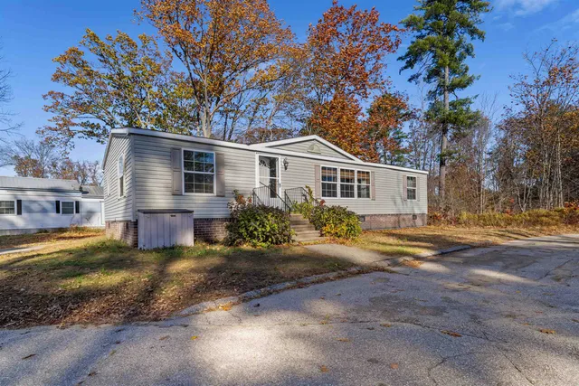 $175,000 | 8 Perimeter Drive, Rochester, NH 03867