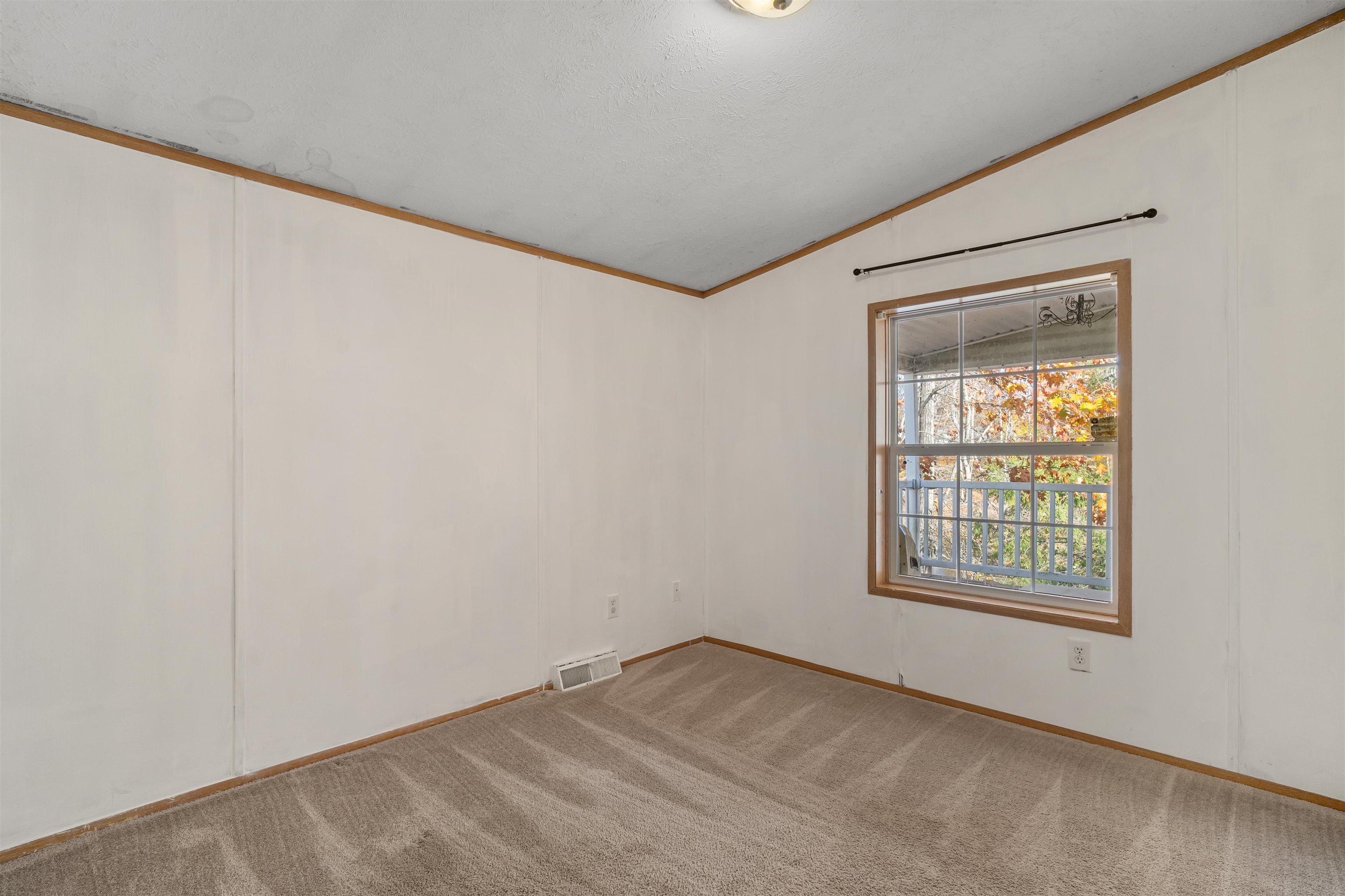 8 Perimeter Drive Rochester, NH 03867 - Photo 17 of 28