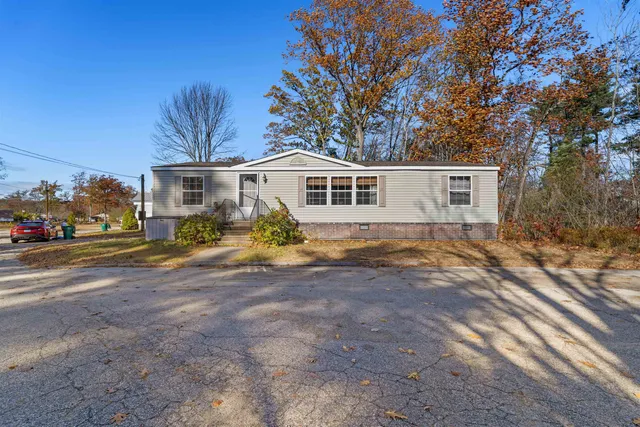 $175,000 | 8 Perimeter Drive, Rochester, NH 03867