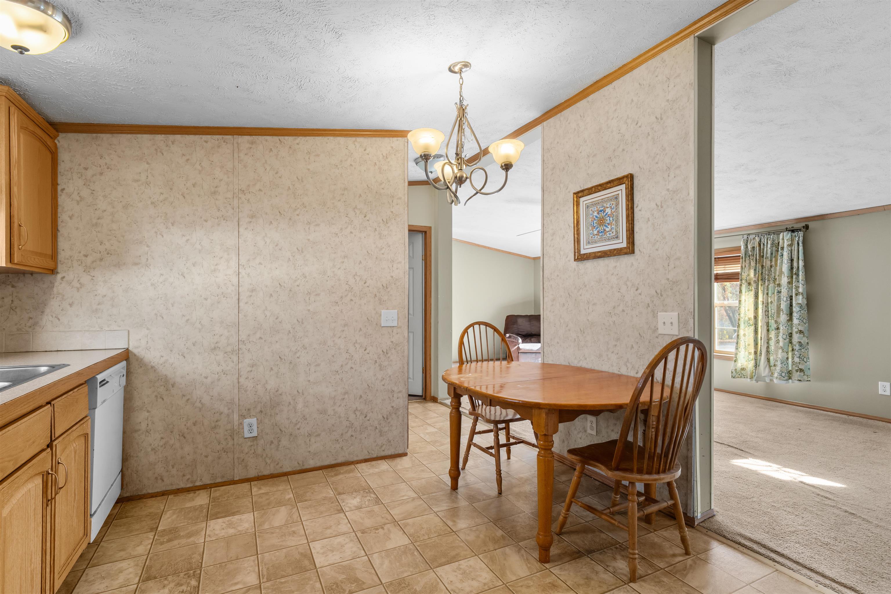 8 Perimeter Drive Rochester, NH 03867 - Photo 5 of 28