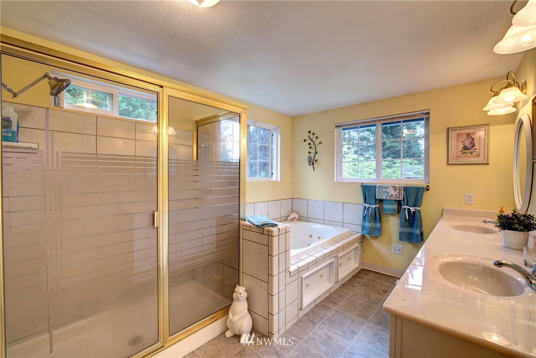 21904 7th Place West Bothell, WA 98021 - Photo 13 of 25
