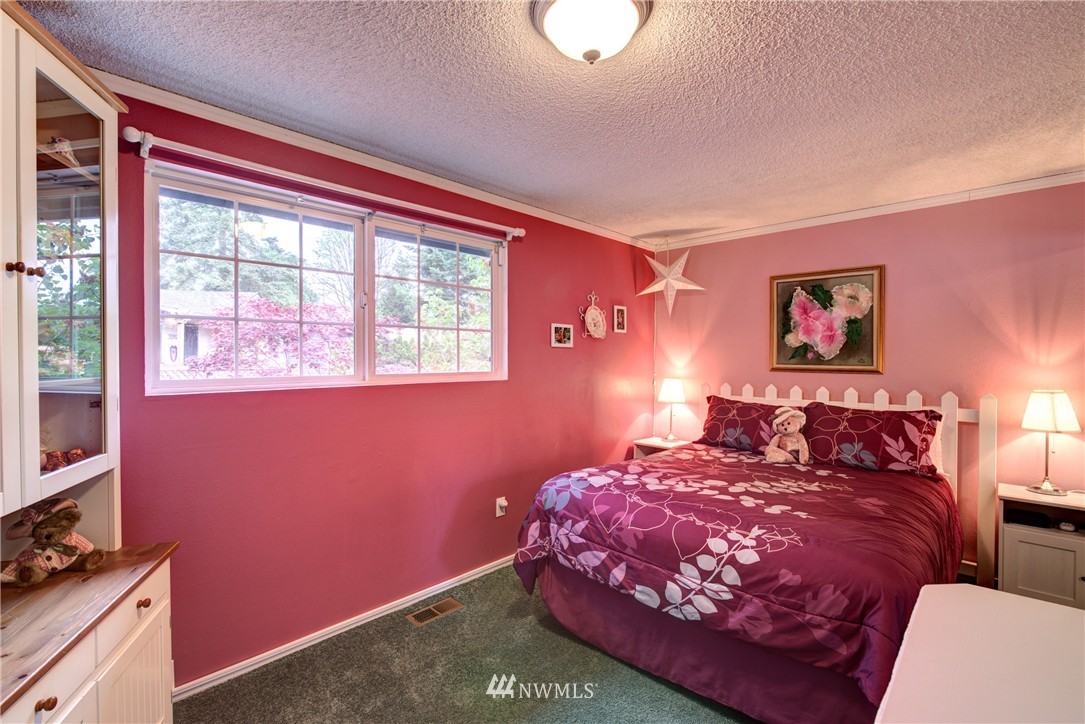 21904 7th Place West Bothell, WA 98021 - Photo 15 of 25
