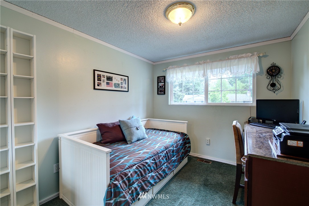 21904 7th Place West Bothell, WA 98021 - Photo 16 of 25