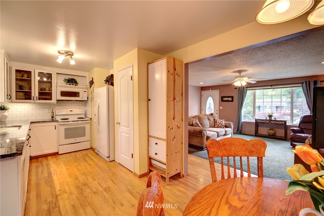 21904 7th Place West Bothell, WA 98021 - Photo 5 of 25