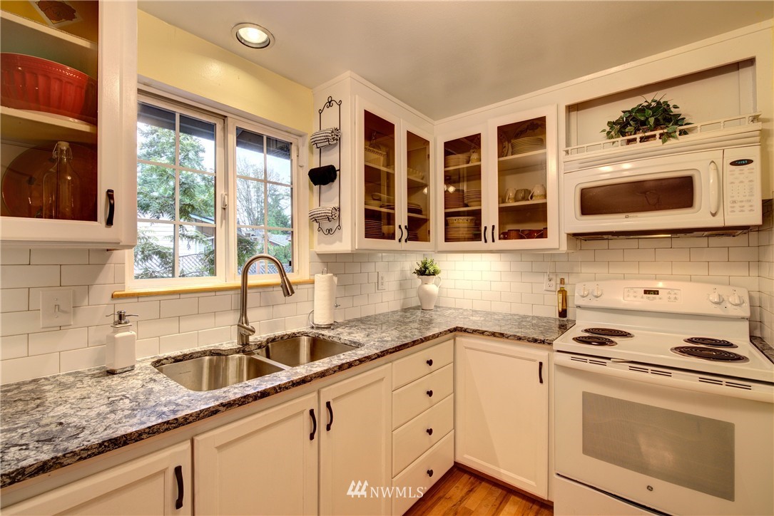 21904 7th Place West Bothell, WA 98021 - Photo 9 of 25