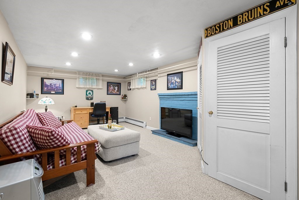 22 Dow Avenue Arlington, MA 02476 - Photo 19 of 27