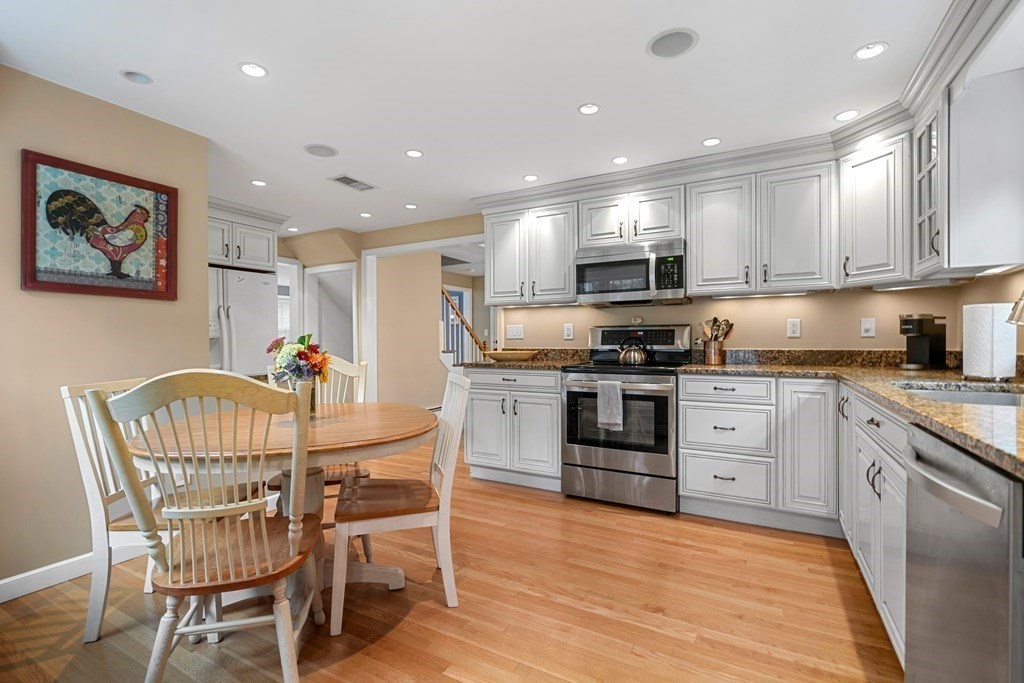 22 Dow Avenue Arlington, MA 02476 - Photo 8 of 27