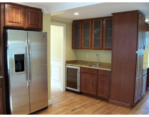 11 Canterbury Road Winchester, MA 01890 - Photo 6 of 11 Gallery Image 6