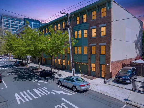 $1,100,000 | 1313 Park Avenue, Unit 2A, Hoboken, NJ 07030