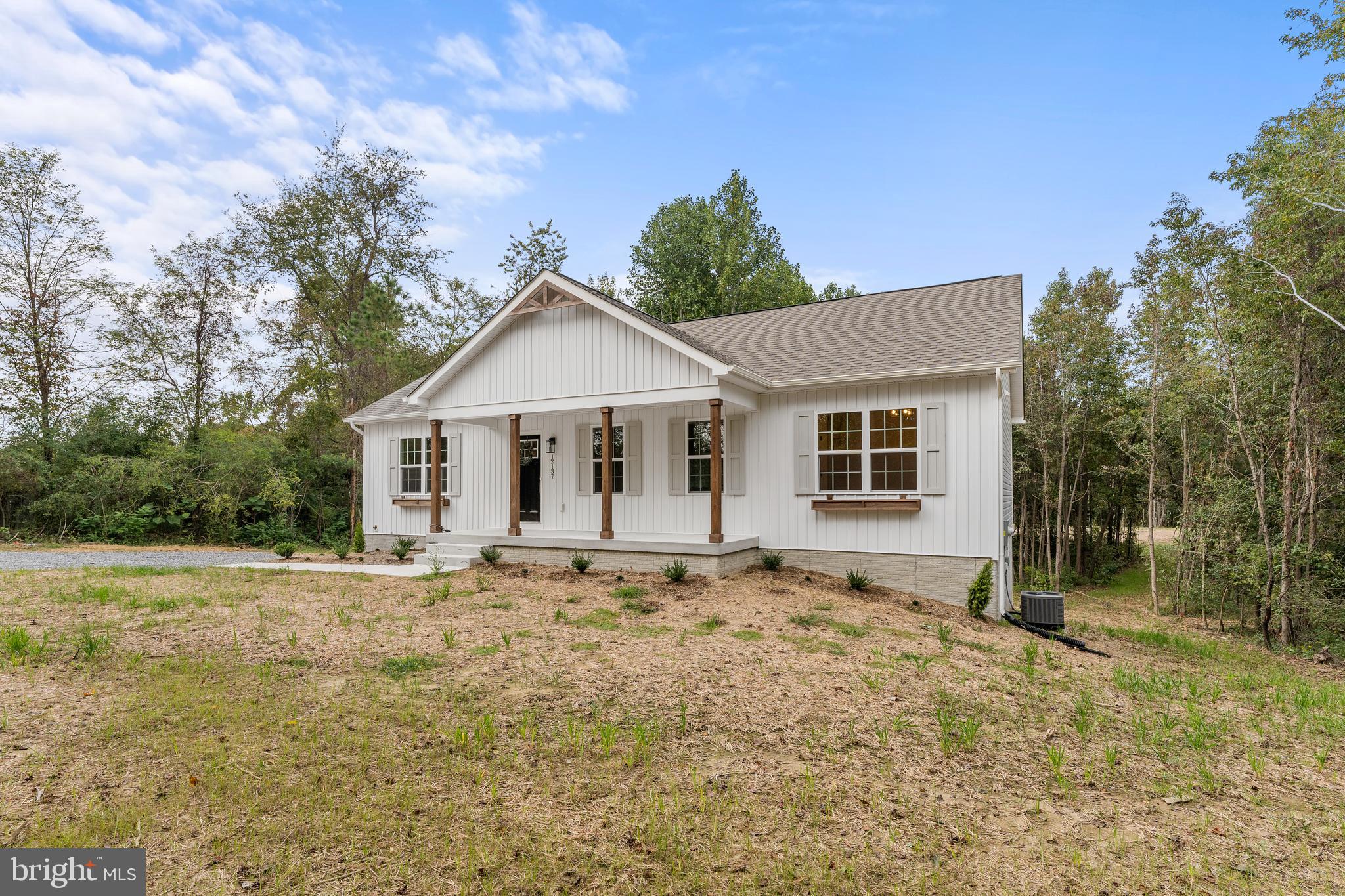 12137 Ridge Road King George, VA 22485 - Photo 4 of 60 Gallery Image 4