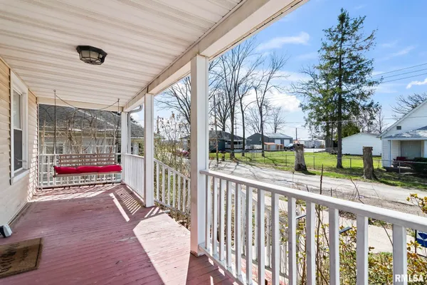 $109,900 | 106 Henry Street, Bulpitt, IL 62517