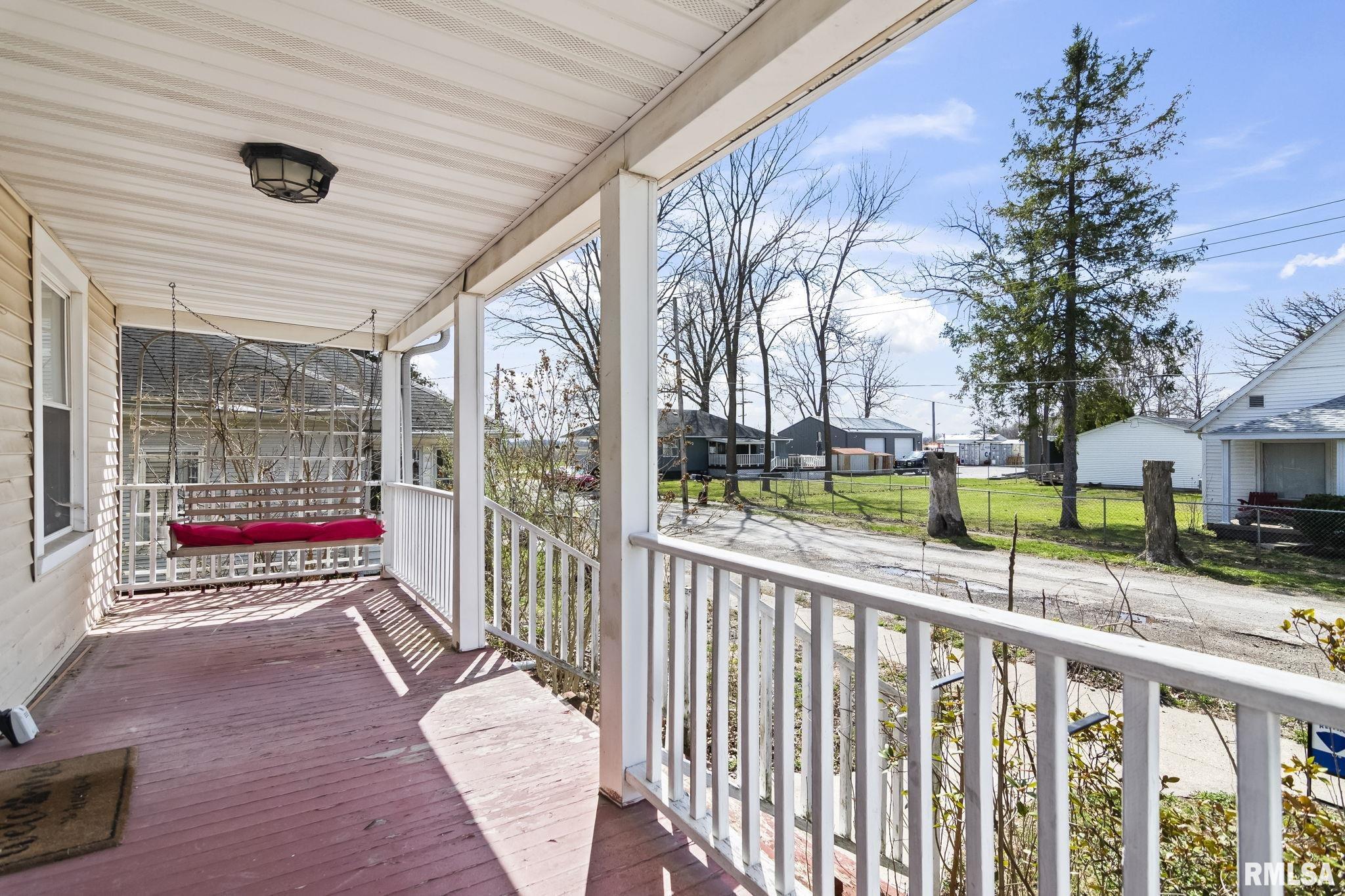 106 Henry Street Bulpitt, IL 62517 - Photo 4 of 31