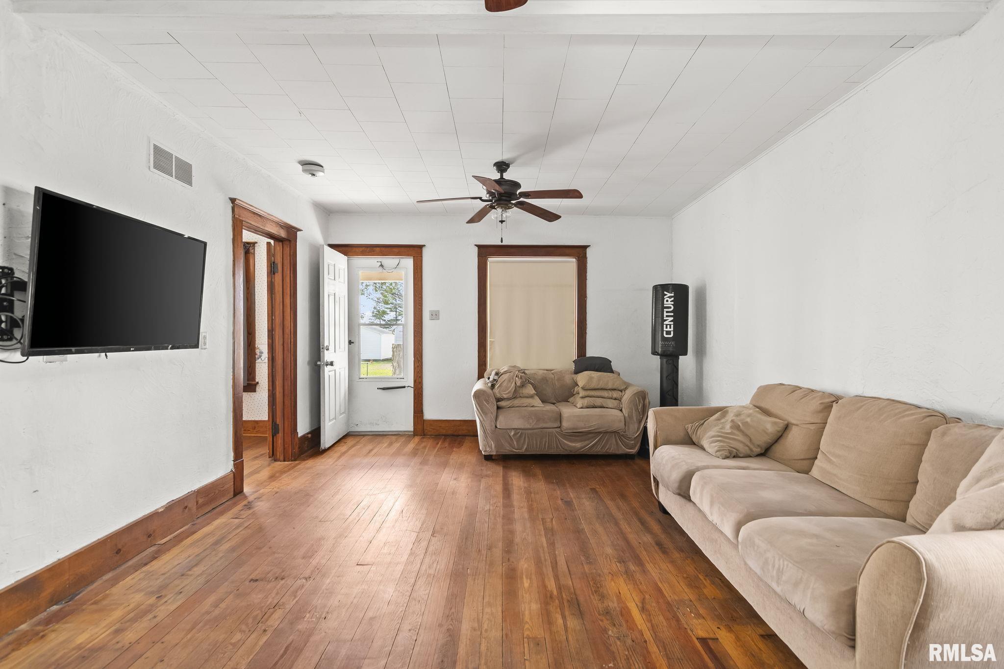 106 Henry Street Bulpitt, IL 62517 - Photo 6 of 31