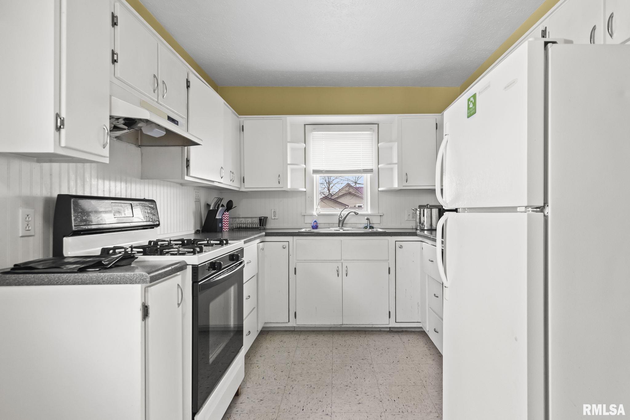 106 Henry Street Bulpitt, IL 62517 - Photo 9 of 31