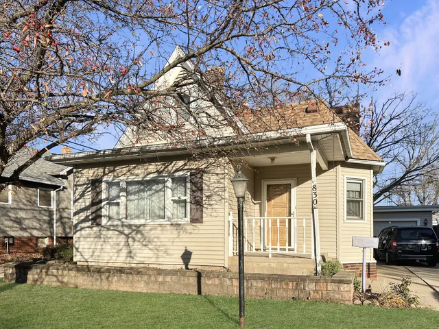 $189,000 | 830 Chartres Street, LaSalle, IL 61301