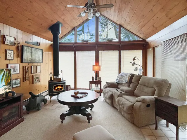 $189,000 | 830 Chartres Street, LaSalle, IL 61301