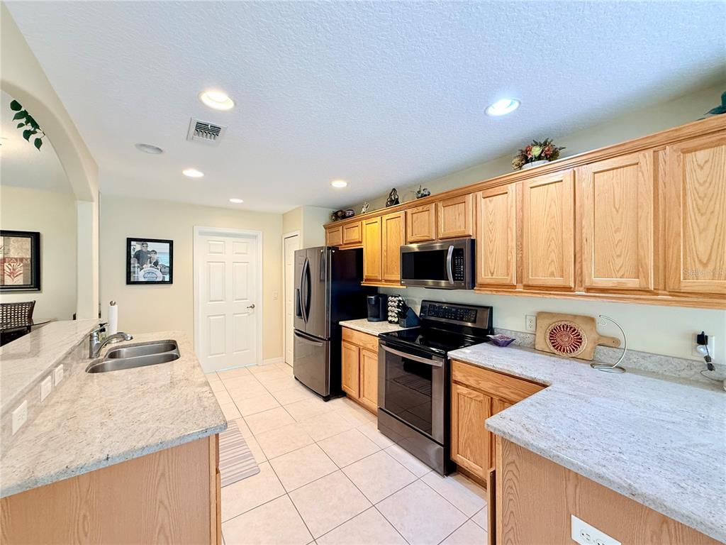 1731 Southwest 157th Place Road Ocala, FL 34473 - Photo 15 of 45
