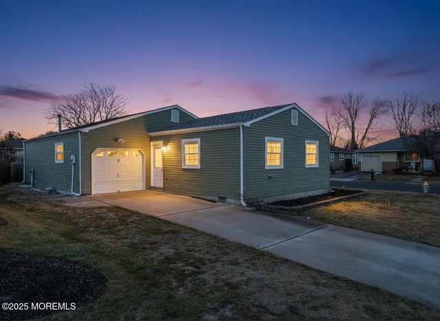 $315,000 | 2 Seville Place, Toms River, NJ 08757