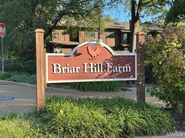 $2,750 | 1933 Meadowtree Lane, Kirkwood, MO 63122