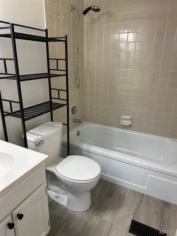 $2,750 | 1933 Meadowtree Lane, Kirkwood, MO 63122