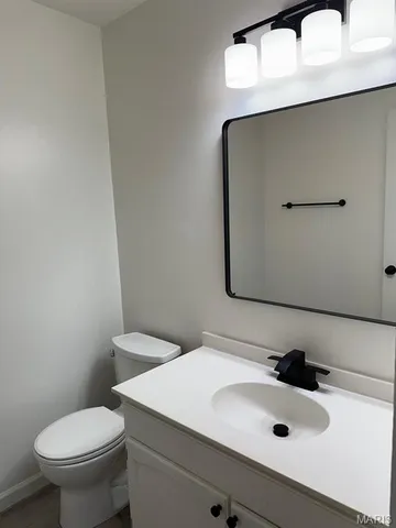 $2,750 | 1933 Meadowtree Lane, Kirkwood, MO 63122