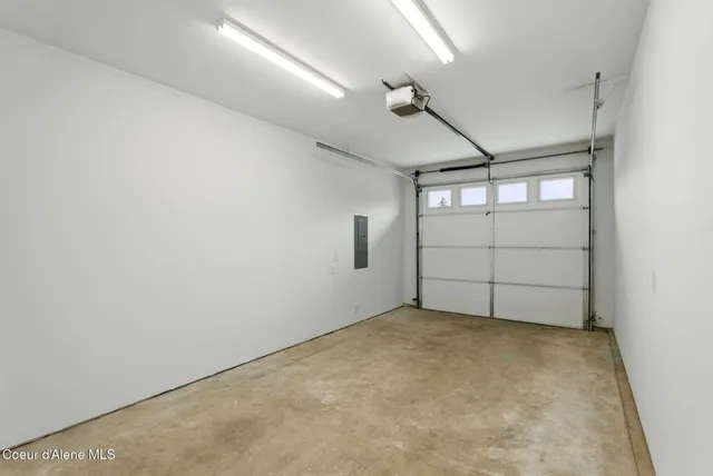 $1,800,000 | 1683-1679 Onyx Court, Sandpoint, ID 83864