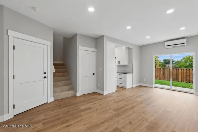 $1,800,000 | 1683-1679 Onyx Court, Sandpoint, ID 83864