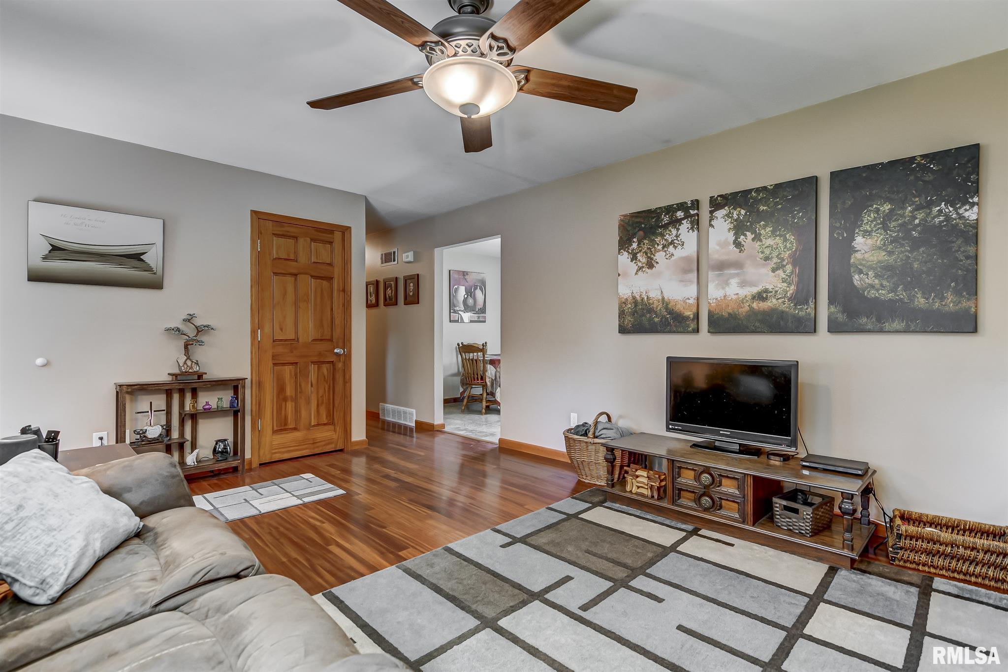 3125 Covered Bridge Road Chatham, IL 62629 - Photo 5 of 39