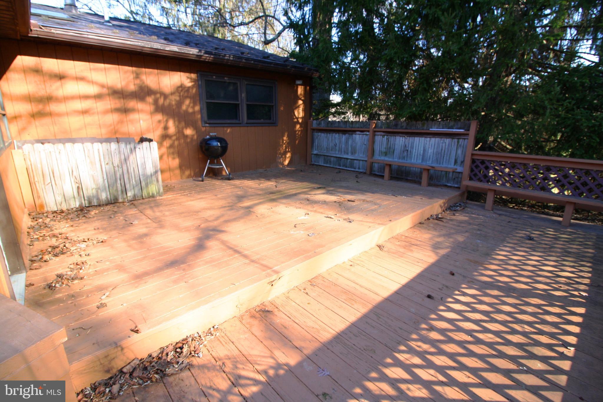 7863 Gnatstown Road Hanover, PA 17331 - Photo 14 of 42 Deck