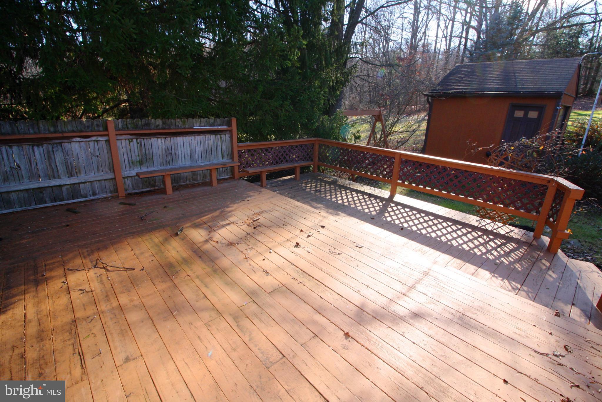 7863 Gnatstown Road Hanover, PA 17331 - Photo 17 of 42 Deck