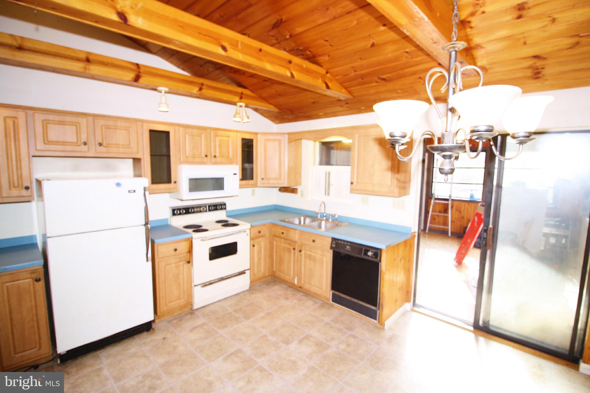 7863 Gnatstown Road Hanover, PA 17331 - Photo 23 of 42 Kitchen