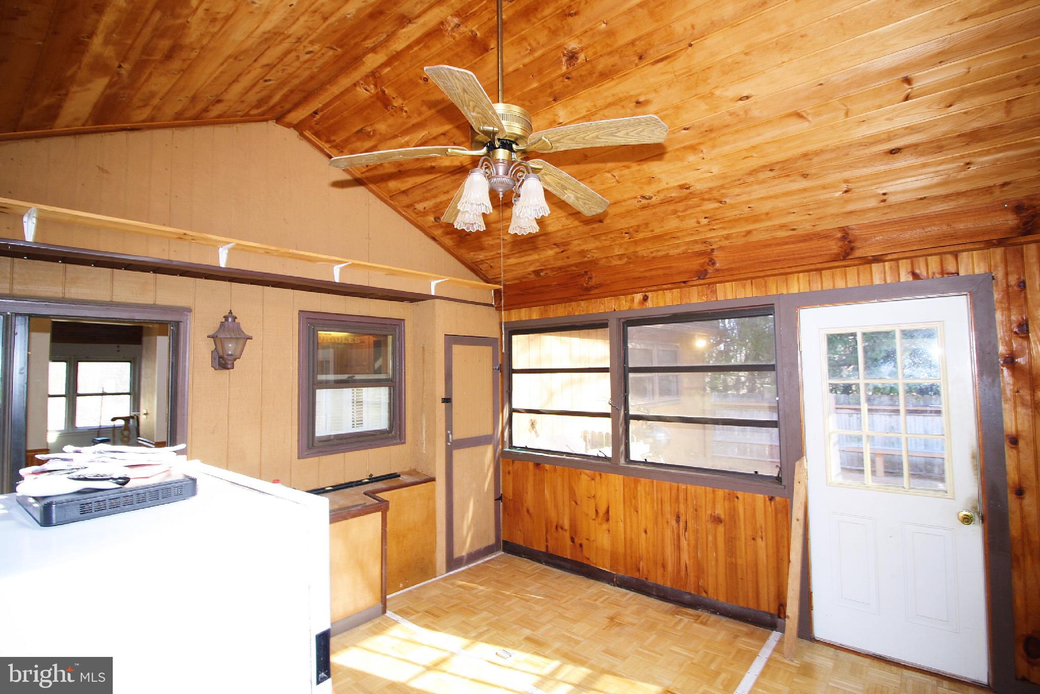 7863 Gnatstown Road Hanover, PA 17331 - Photo 28 of 42 Sun Room