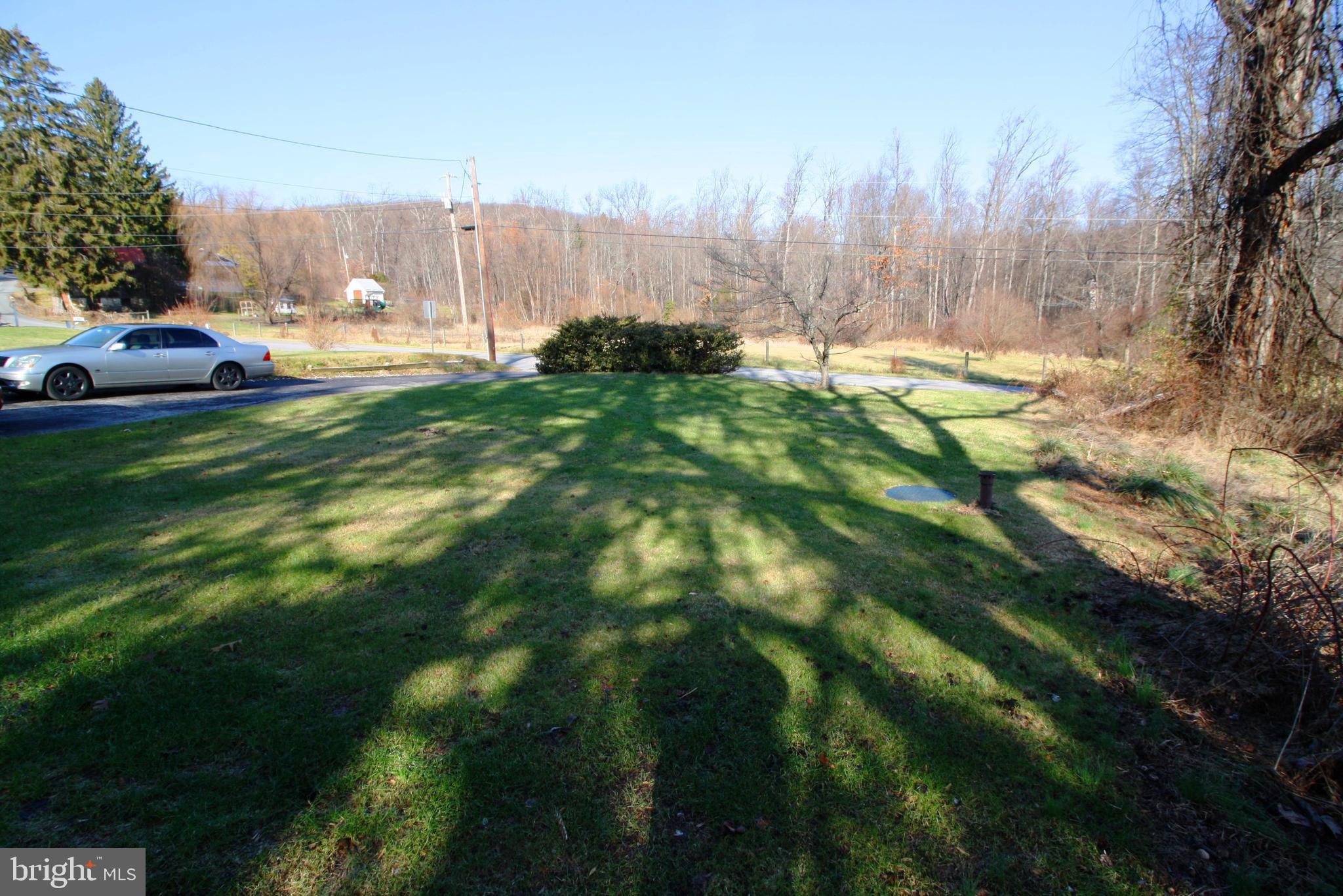 7863 Gnatstown Road Hanover, PA 17331 - Photo 3 of 42 Front Yard