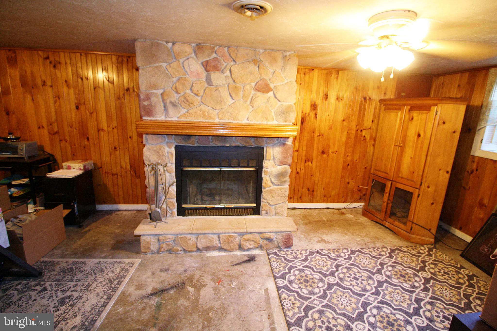 7863 Gnatstown Road Hanover, PA 17331 - Photo 36 of 42 Family Room