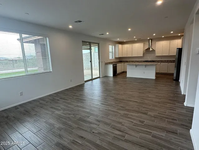 $2,895 | 13287 West Eagle Feather Road, Peoria, AZ 85383