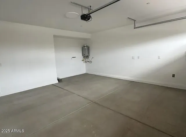 $2,895 | 13287 West Eagle Feather Road, Peoria, AZ 85383